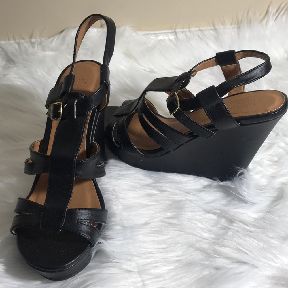 Black wedged heels